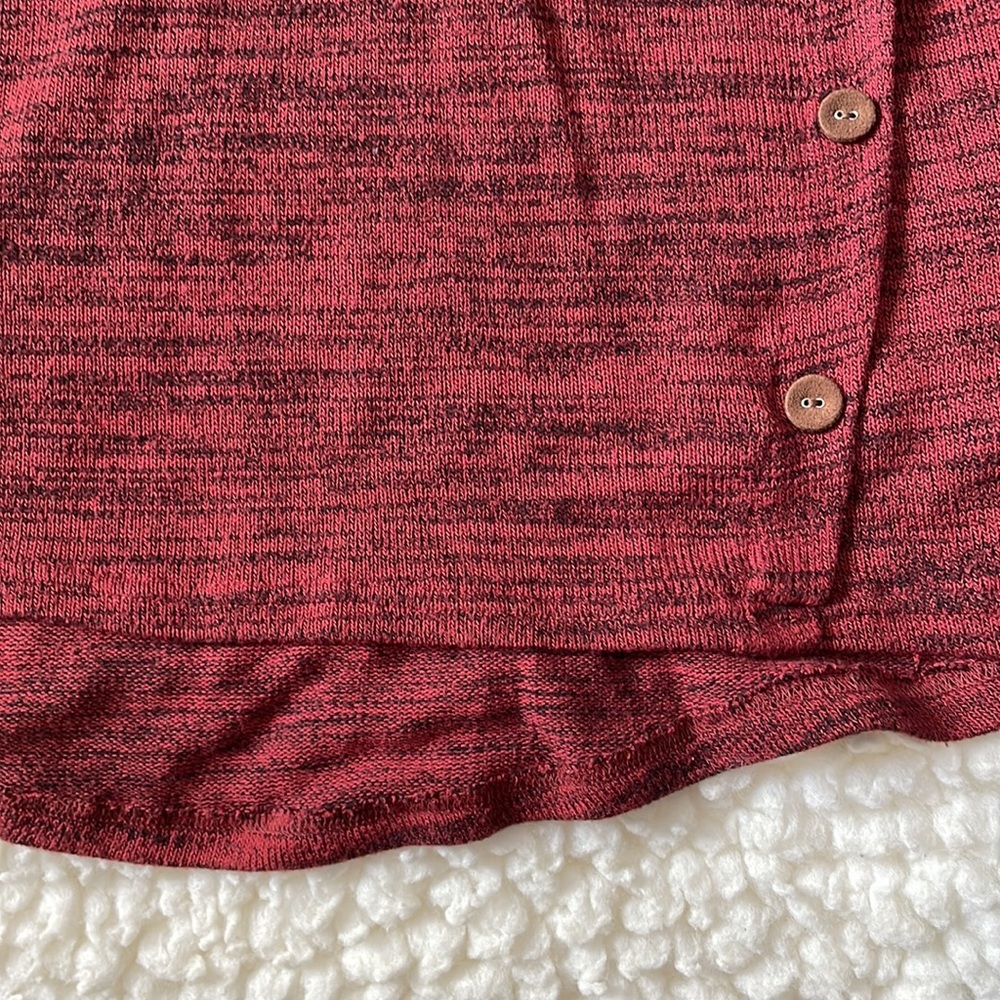 Cozy button side tunic 🌸 - Picture 4 of 5